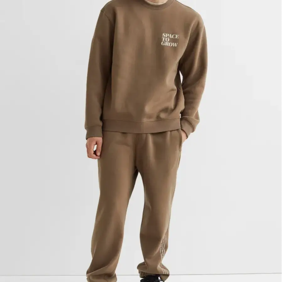 Custom Unisex Winter Sweatshirt Hoodie Embroidered Digital Printing Beaded Double-Layer Collar ODM Service Plain Dyed Lining — real Zefal Industries product photograph